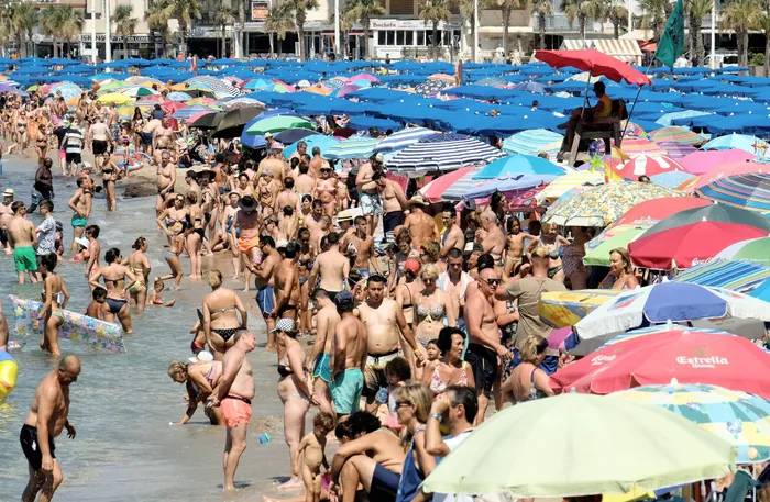 Europe sweats through new heatwave, with worse to come