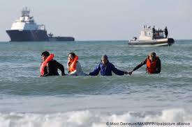 Migrant dies attempting to cross Channel to Britain