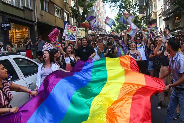 Rights groups denounce shutting of LGBT X accounts in Turkey