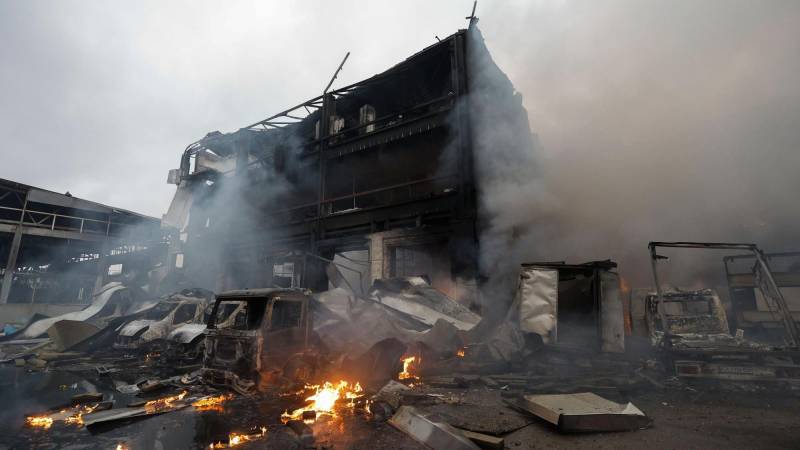 Russian strikes kill three in eastern Ukraine