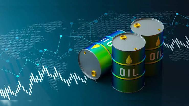 Stocks fluctuate, crude oil holds losses on peace talks