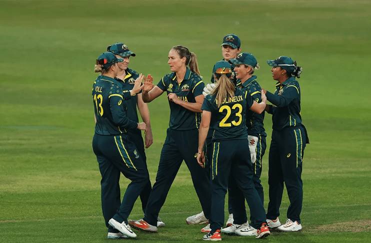 Australia crush Pakistan in Women's T20 World Cup