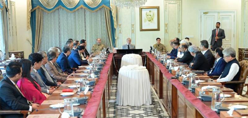 PM lauds economic team for presenting people-friendly budget