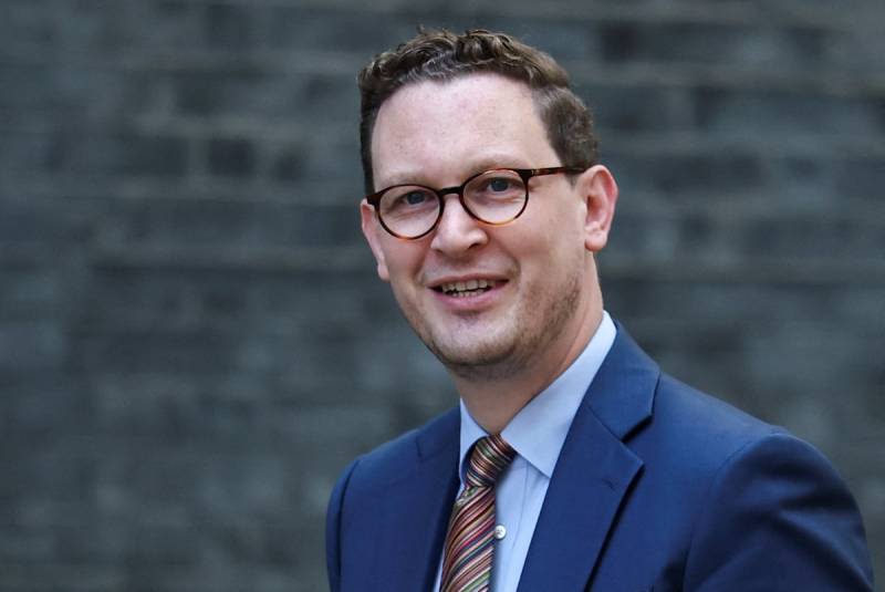 Starmer ally rules out leadership bid, backs Burnham to be UK PM
