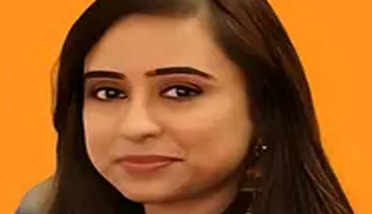 Writer Nemrah Ahmed post’s comment section turns into a comedy club