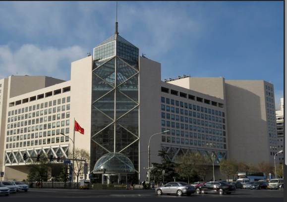 Chinese state banks evaded tax and issued illegal loans, audit finds
