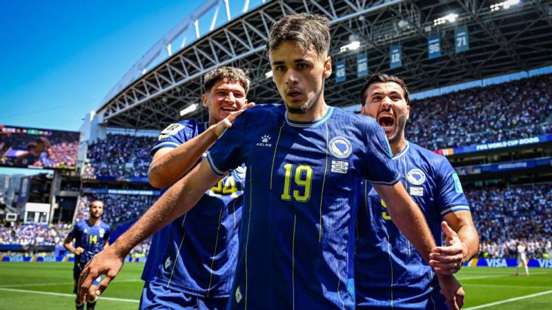 Bosnia beat Qatar to reach World Cup knockout stages for first time