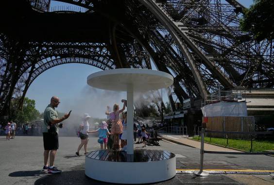 Three-year-old found dead in car during France heatwave