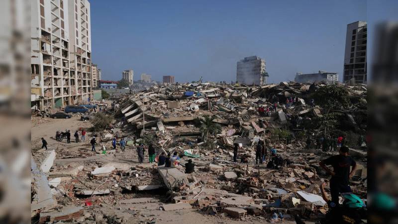More than 50,000 missing after Venezuela quakes, death toll soars