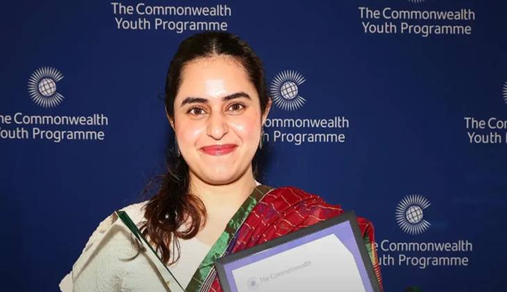 Bushra Mahnoor wins Commonwealth Youth Award for raising awareness about women's health issues