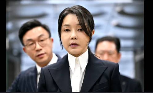 South Korea ex-first lady jailed in jobs-for-gifts case