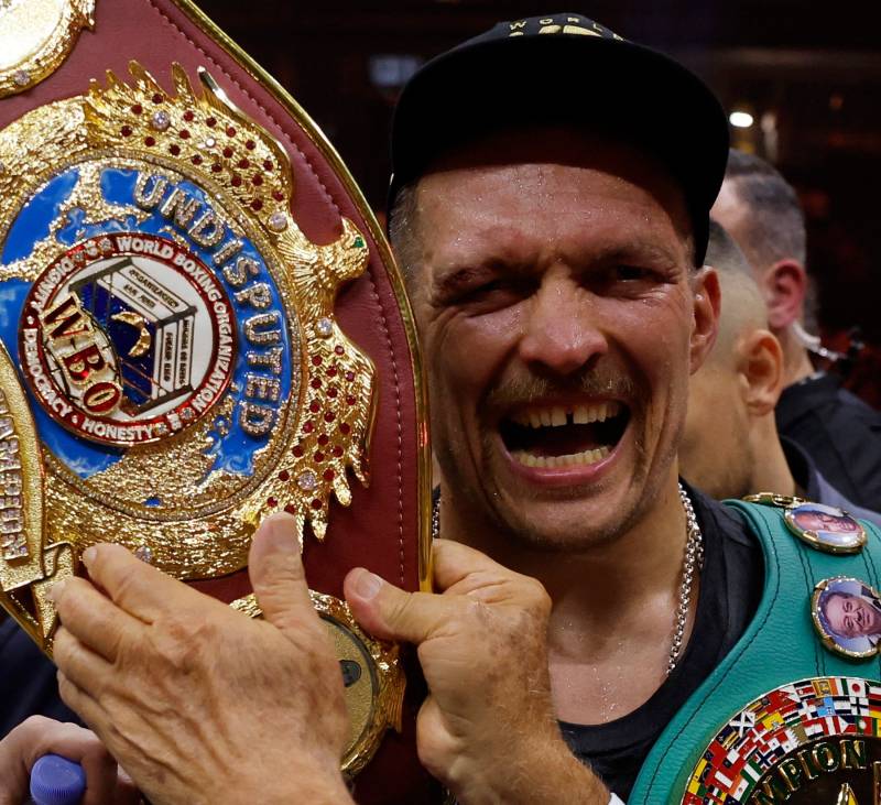 Usyk says vacating heavyweight world title belts