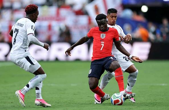 Saka, Rashford start as Rice rested for England at World Cup