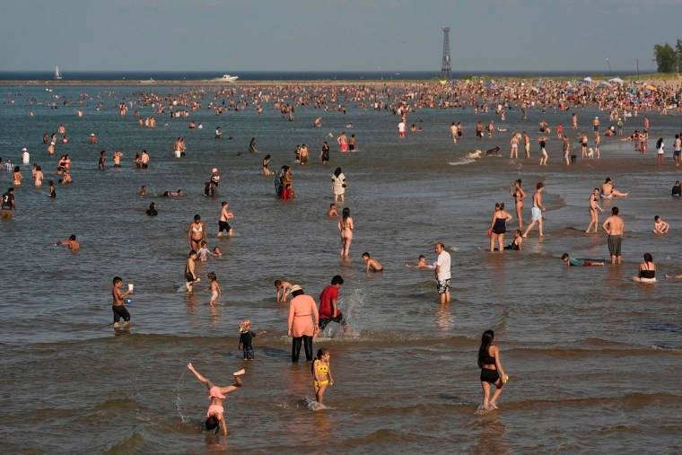 Dangerous heat wave to grip US as nation marks 250 years