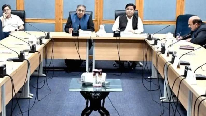 Senate committee expels FBR operations chief over false tax briefing