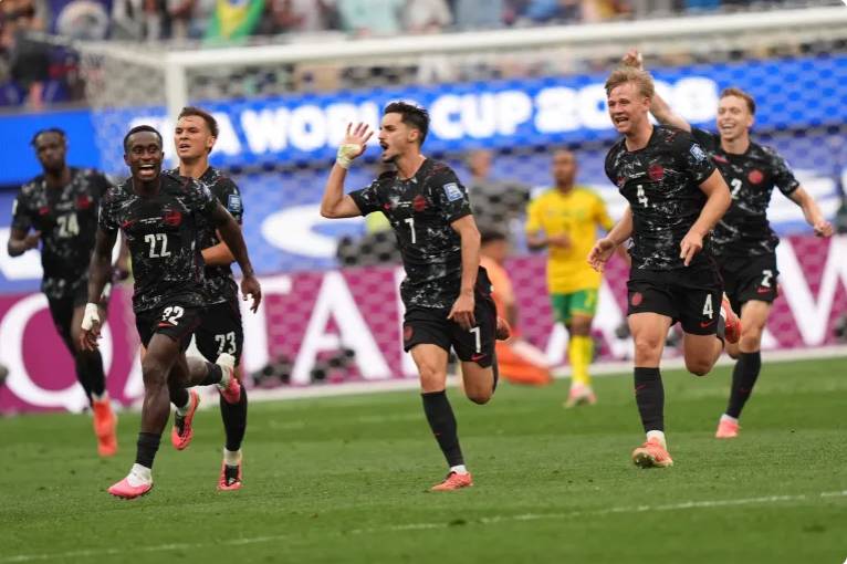 Canada reach World Cup last 16 as late strike sinks South Africa