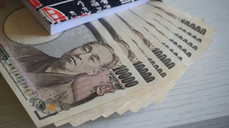 Japan says ready to act as yen hits 40-year low