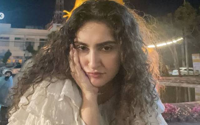 Hiba Bukhari’s dreamy Thailand birthday dump wins hearts online