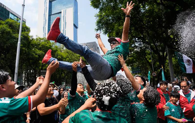 Four die in wild Mexico City World Cup celebrations