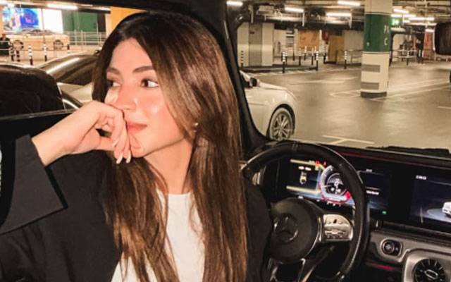 Kinza Hashmi’s ‘Chilly’ post sparks a wave of love from fans
