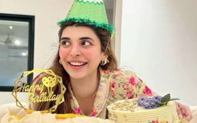 Urwa Hocane flooded with love as birthday wishes pour in