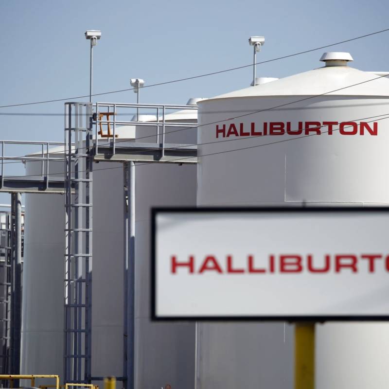 Iraq signs deal with oil services giant Halliburton