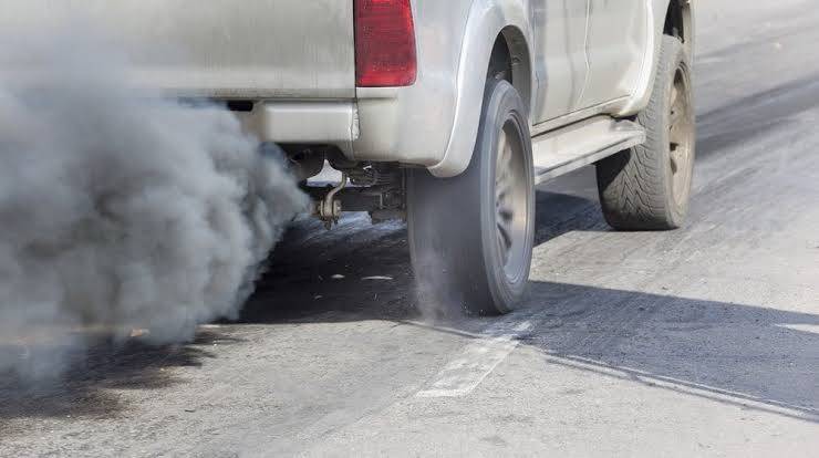 Lahore to suspend licences of drivers operating smoke-emitting vehicles
