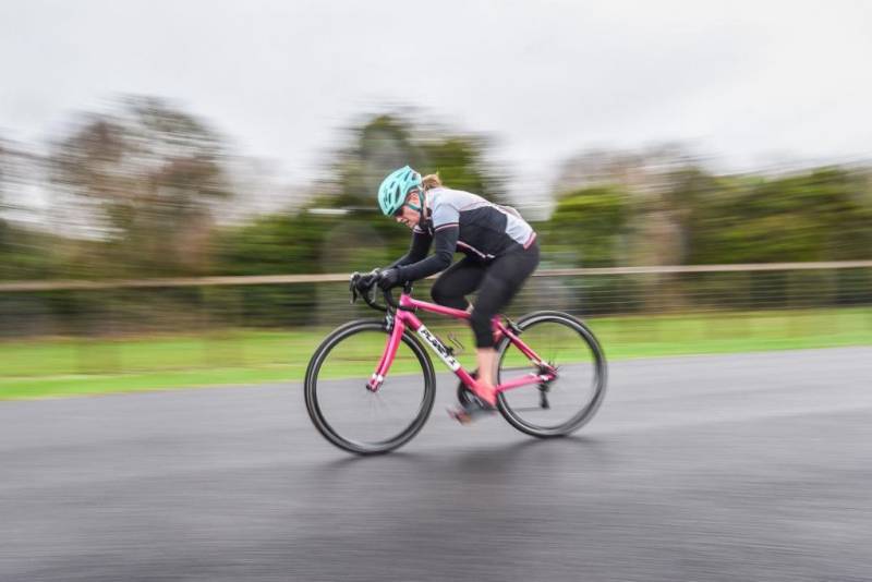 Razia Shabbir triumphs in Women’s Mini Tour de Lahore Cycling Race