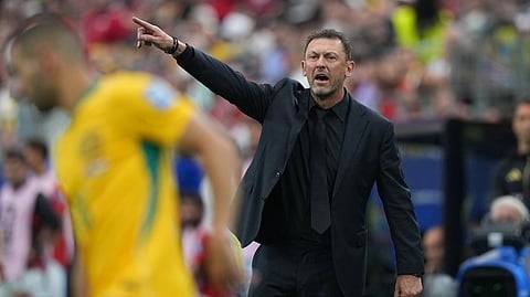 Australia stand by under-fire Popovic after World Cup exit