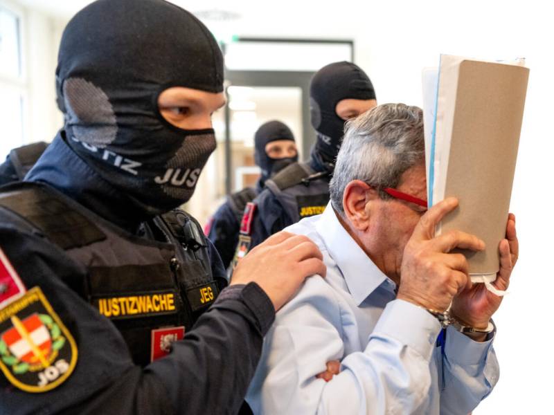 Austrian court sentences Syrian torturers to 8 years in jail