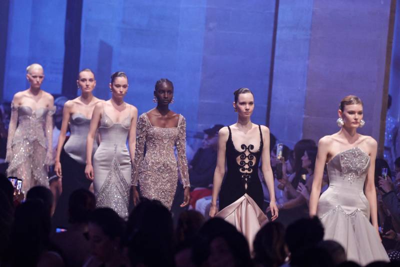 After designing Taylor Swift's wedding dress, Dior's Anderson returns to catwalk