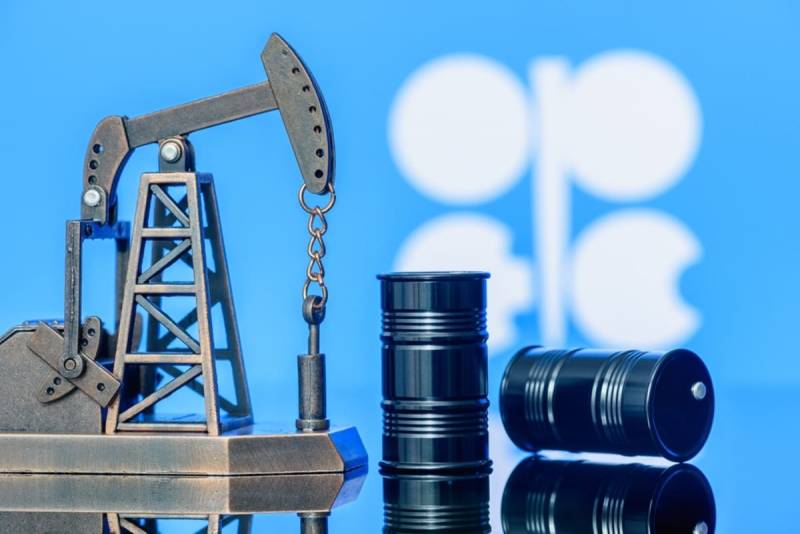 Oil price slips after Opec+ agrees to raise output targets