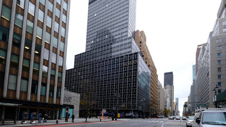 NY streets evacuated as building columns buckle