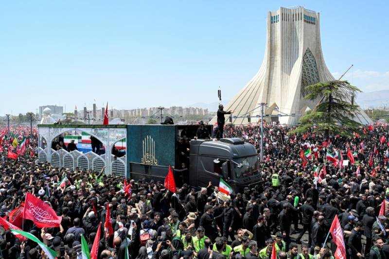 Crowds bid farewell to Khamenei in Iranian holy city of Qom