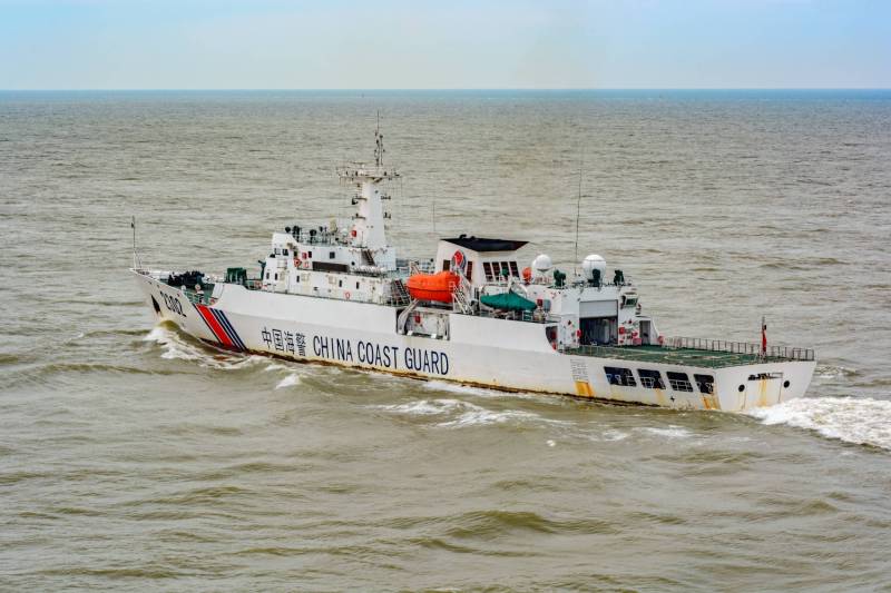 China, Japan coast guards face off near disputed islands 