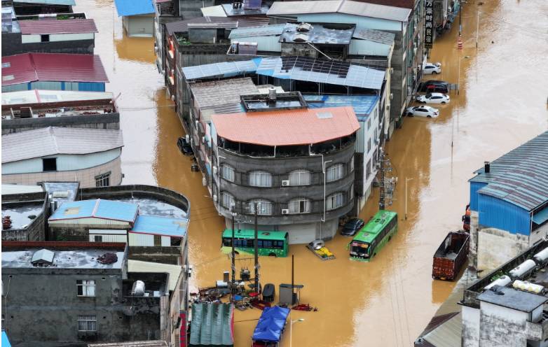 Death toll from China storms rises to 15, hundreds injured 