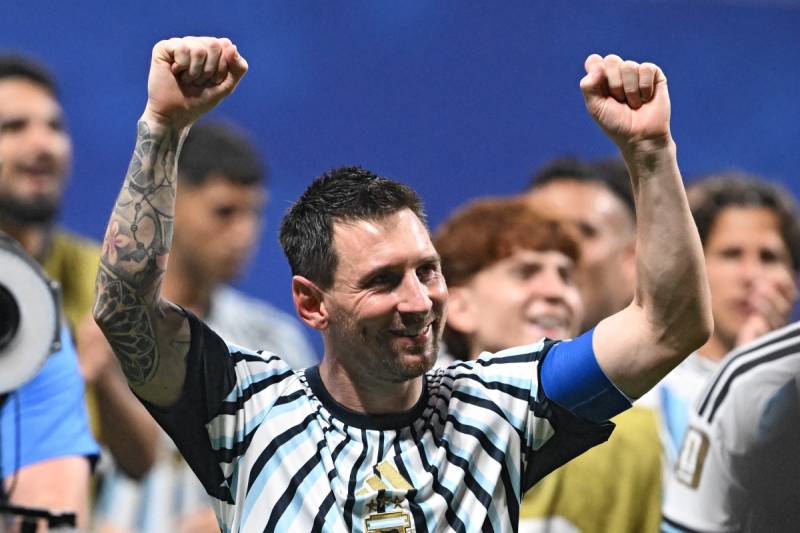 Messi inspires Argentina great escape over Egypt, Swiss advance