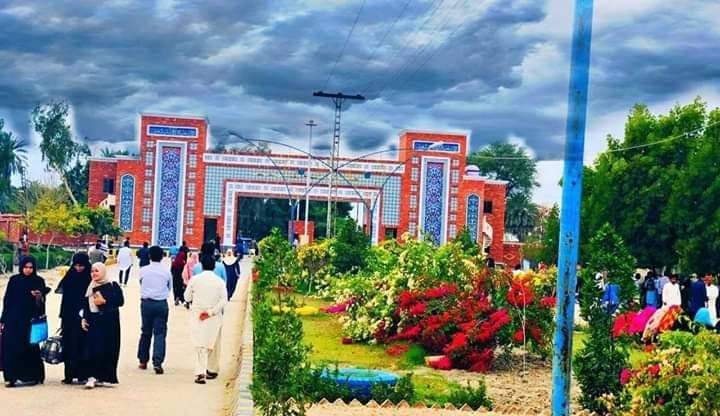 Shah Abdul Latif University may cancel over 1,200 suspicious LLB degrees