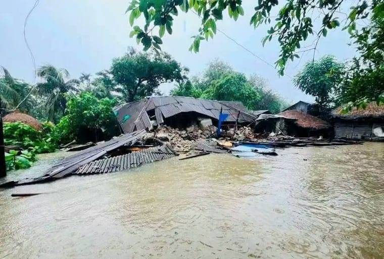 450,000 people stranded in Chittagong as heavy rain, landslides hit Bangladesh