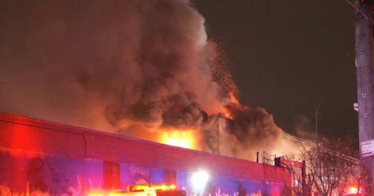 Fire destroys toy shop in Lahore’s Shah Alam Market