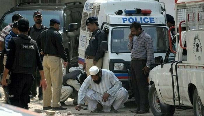 Doctor killed in Karachi bank robbery