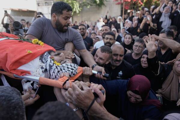 Palestinian ministry says Israeli forces kill man at barrier