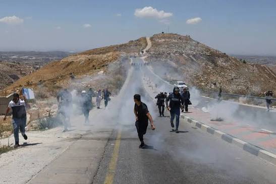 EU countries weigh trade ban on Israeli settlements
