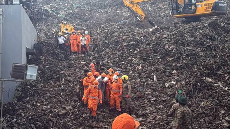 Garbage heap collapse kills 9 at India waste plant