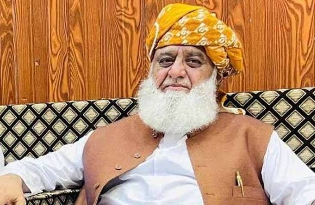 Ministers condemn Fazlur Rehman’s remarks on soldiers’ sacrifices