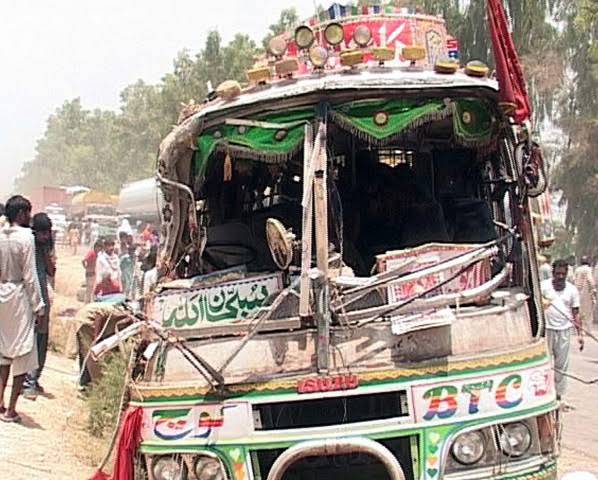 Five killed as two buses running from Shakargharh to Lahore collide on Kala Khatai Road