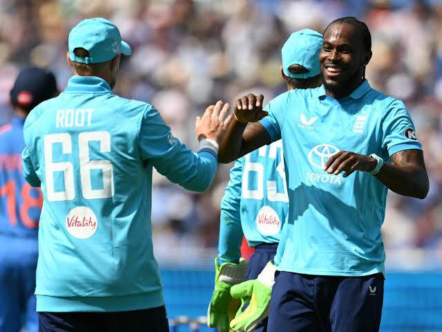 Broad says England need extra ODI seamer after India defeat