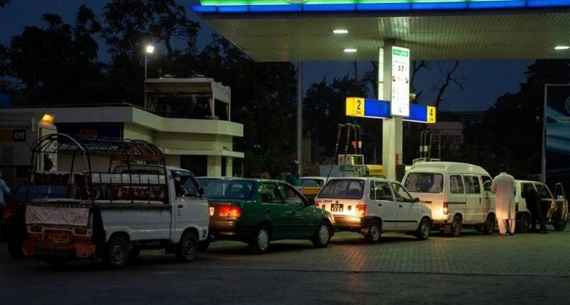 Govt warns of action against fuel, wheat hoarding amid regional tensions