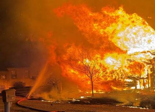 Family of six perishes as fire sweeps Peshawar house