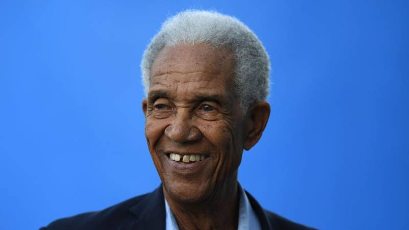 West Indies cricket legend Sir Garfield Sobers dies aged 89